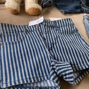 Hi rise shortie American eagle shorts